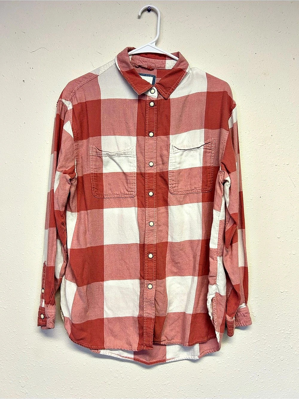 American Eagle Red Cream Buffalo Check Flannel Shirt Small
